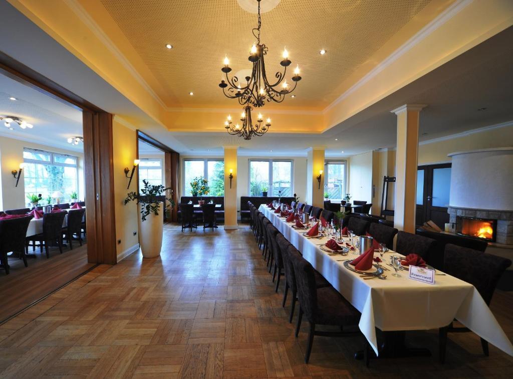 Sottorf Akzent Hotel Cordes & Restaurant Am Rosengarten מראה חיצוני תמונה